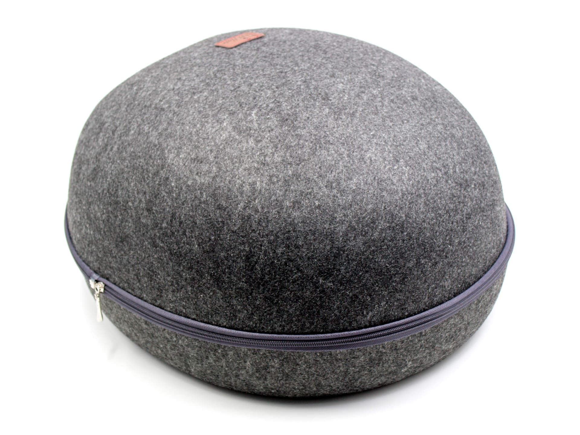 Oval designer felt cat cave in dark grey