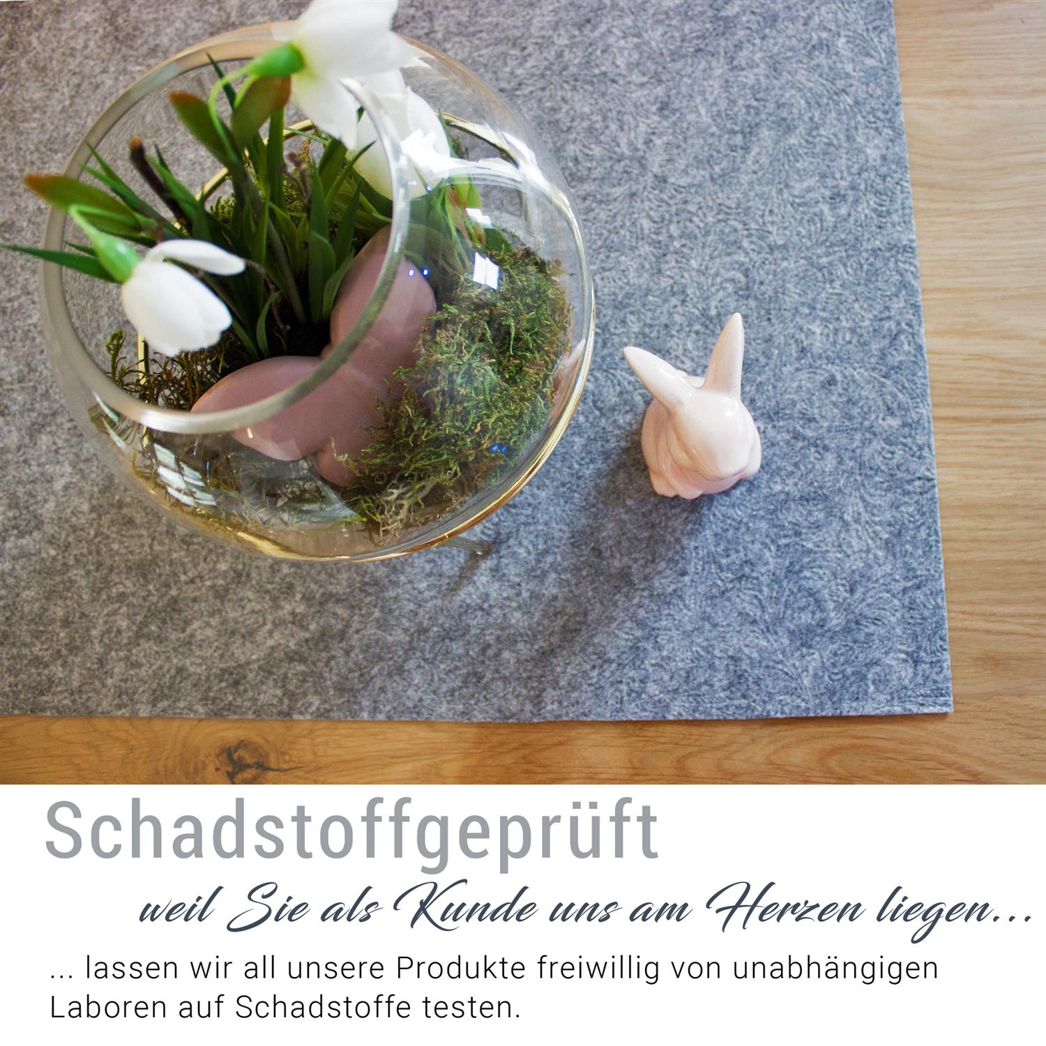 Felt table runner greyish (embossed)