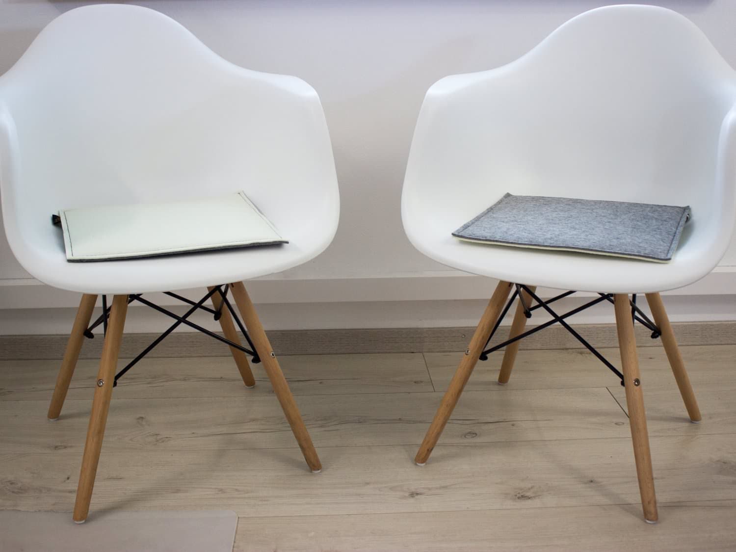 Square felt reversible seat cushion, greyish cream white